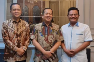 Menteri Transmigrasi Gubernur Ntb Dan Ketua Dpd Partai Demokrat Ntb