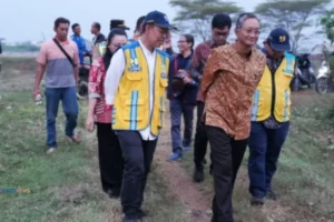 Dody Hanggodo Tinjau Tanggul Jebol Dody Hanggodo Tinjau Tanggul Jebol