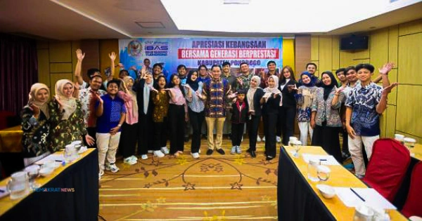 Ibas Yudhoyono Dan Para Pemuda Ponorogo Berprestasi