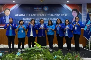 Ketua Umum Pdri Vitri C. Mallarangeng Bersama Jajaran Pdri Bali