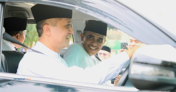 Menteri Iftitah Nyetir Sendiri