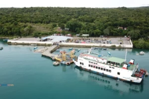 Pelabuhan Kayangan Pelabuhan Kayangan