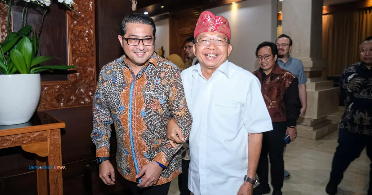 Teuku Riefky Harsya Bersama Gubernur Bali