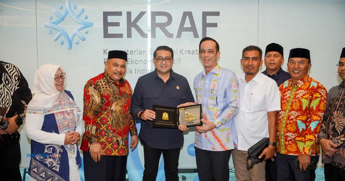 Teuku Riefky Harsya Terima Dpr Aceh