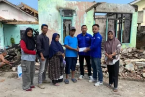 Demokrat Pesawaran Serahkan Bantuan Korban Kebakaran Demokrat Pesawaran Serahkan Bantuan Korban Kebakaran