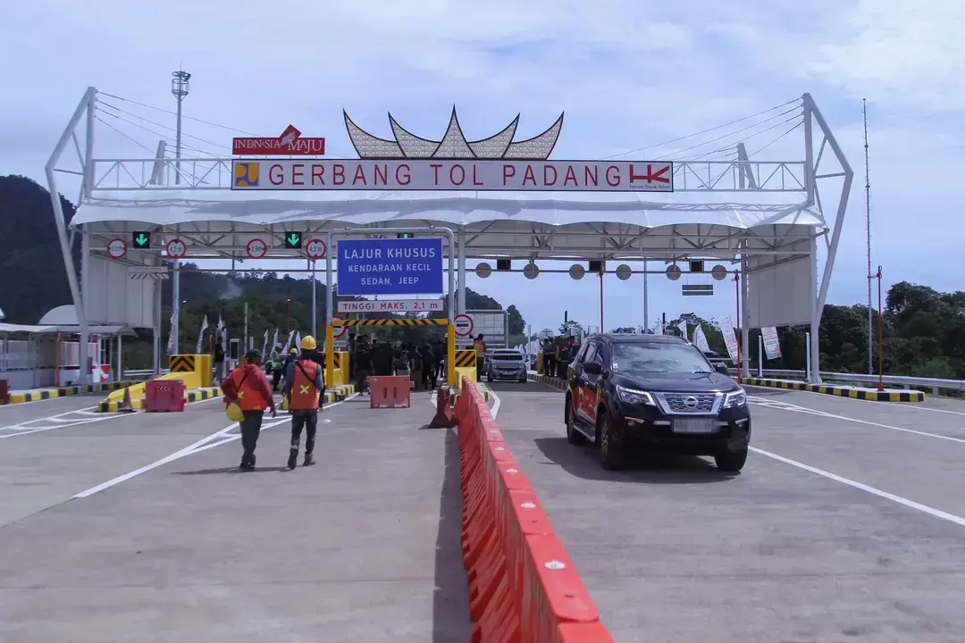 Gerbang Tol Padang Sicincin