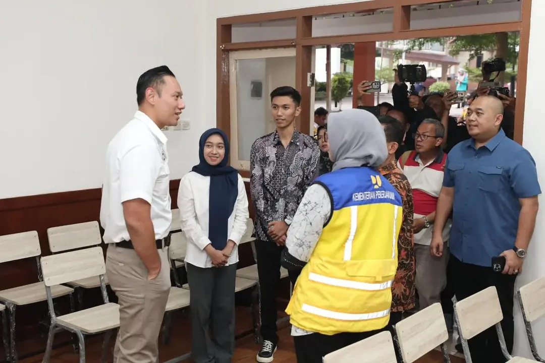 Menko Infra Ahy Mengunjungi Salah Satu Sekolah Rakyat