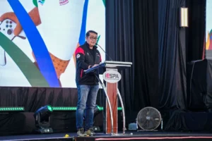Menteri Ekraf Teuku Riefky Harsya Membuka Cabang Esports Fornas Viii Di Mataram