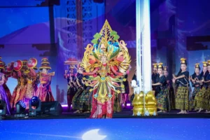 Tarian Massal Pembukaan Fornas Viii