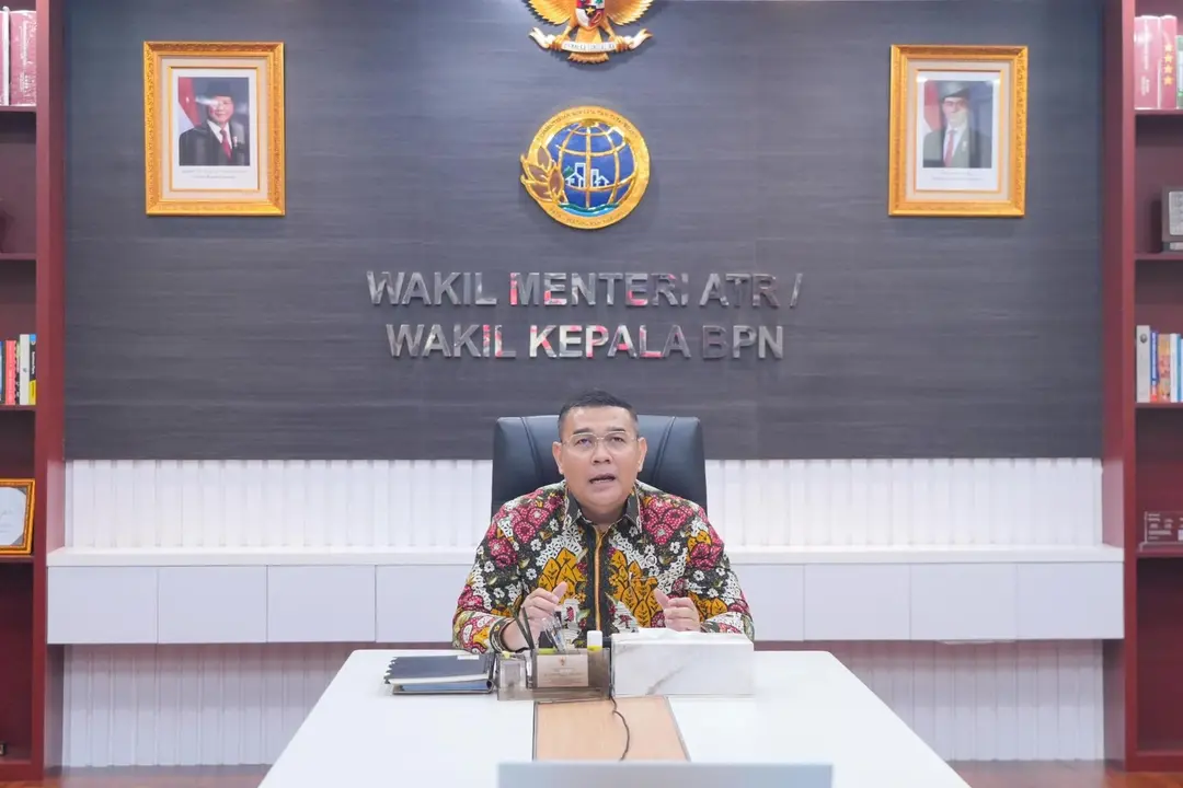 Wamen Atrbpn Ossy Dermawan Saat Membuka Sosialisasi Strategi Komunikasi Secara Daring