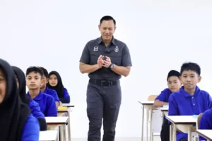 Ahy Tinjau Sekolah Rakyat Lombok Barat