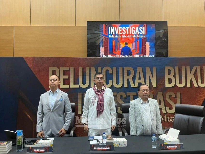 Hinca Pandjaitan Luncurkan Buku Di Dpr