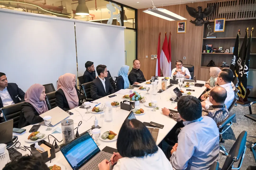 Menteri Ekraf Teuku Riefky Harsya Dan Pendiri Esq Leadership Ary Ginanjar