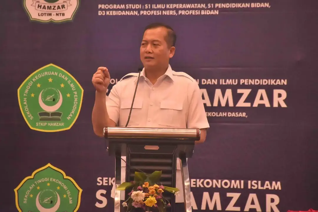 Gubernur Ntb Hadiri Wisuda Hamzar