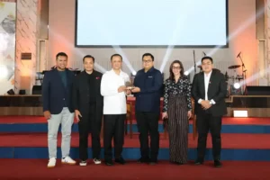 Menteri Transmigrasi M. Iftitah Sulaiman Suryanagara