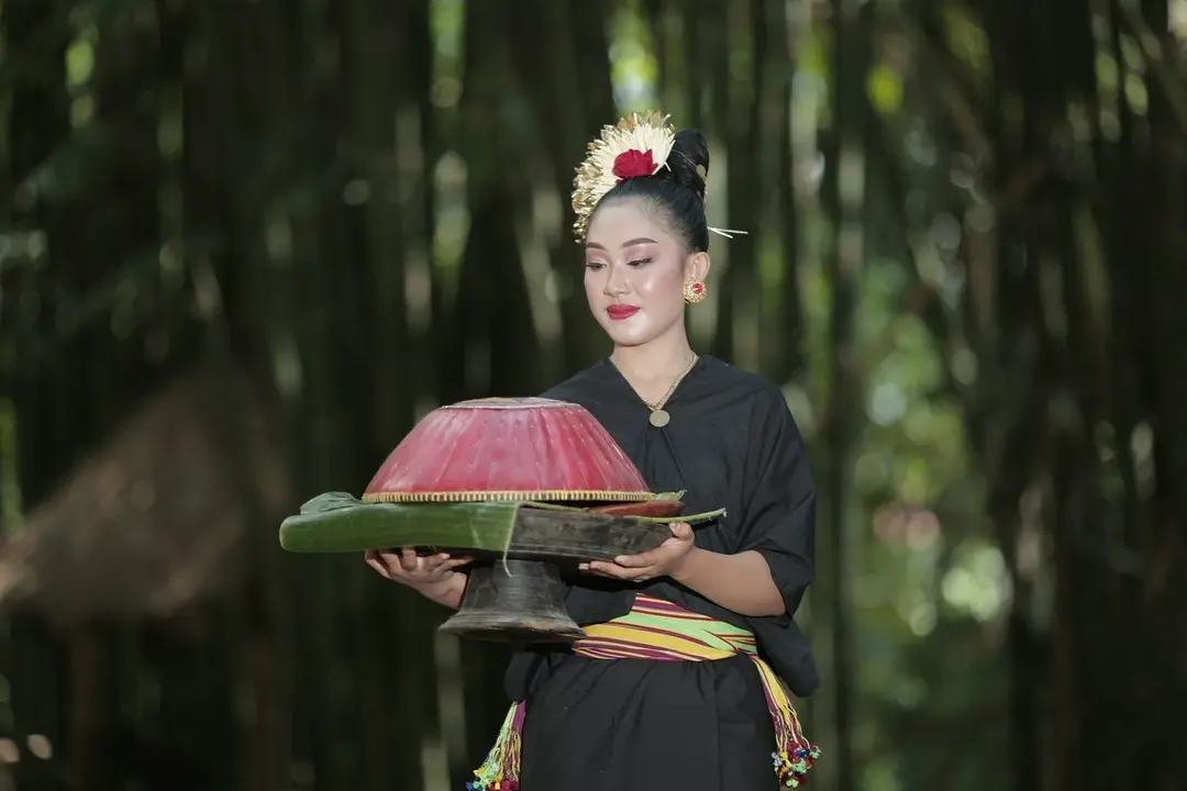 Penyajian Ayam Merangkat Khas Bonjeruk