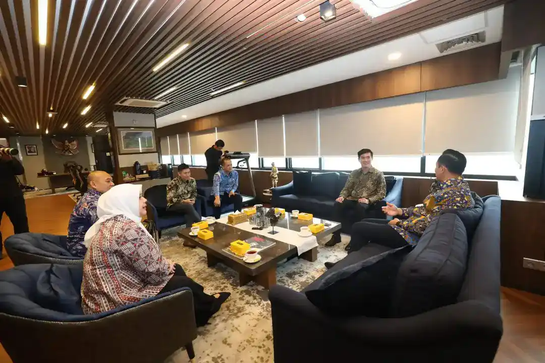 Pertemuan Tiga Perwira Muda