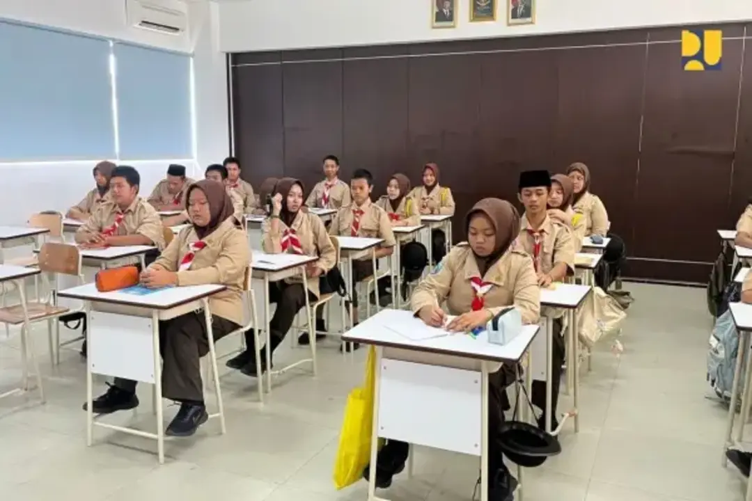 Siswa Srma 24 Kediri Belajar Dengan Fasilitas Lengkap