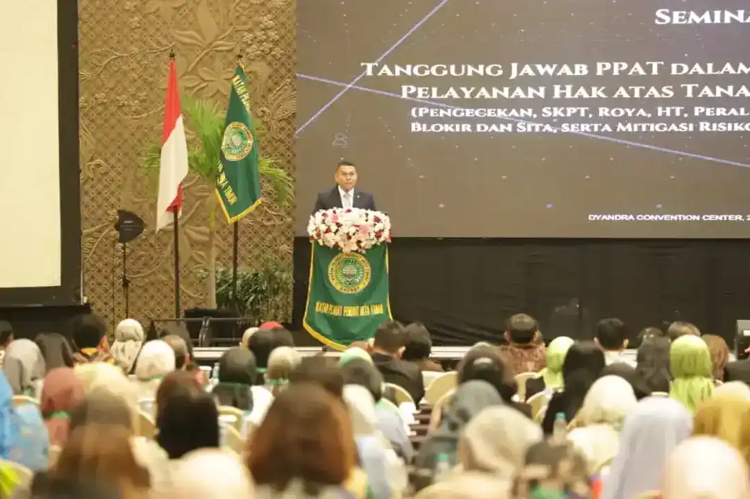 Wamen Atr Ossy Dermawan Di Seminar Ippat Jatim