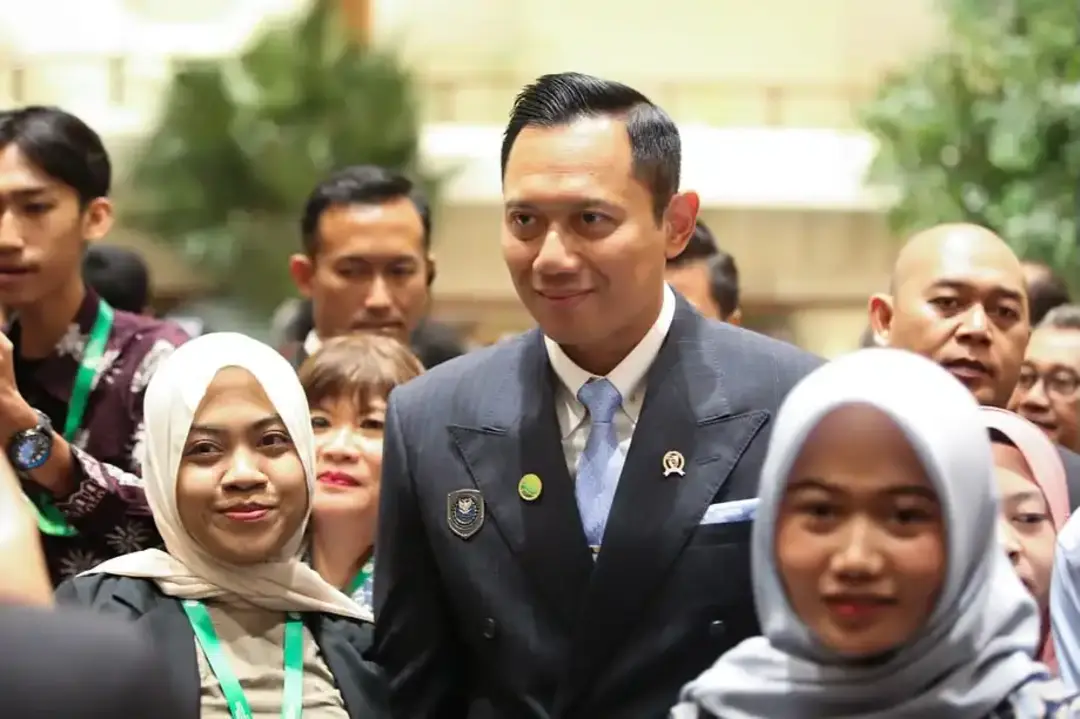 Ahy Raih Predikat Menteri Terkinerja