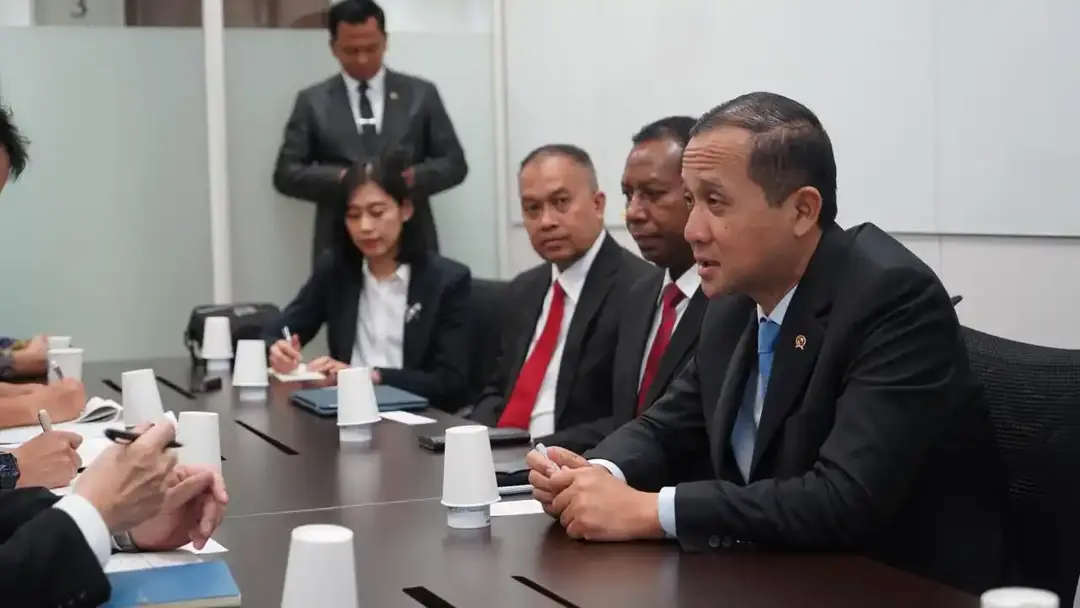 Menteri Transmigrasi M. Iftitah Sulaiman Suryanagara