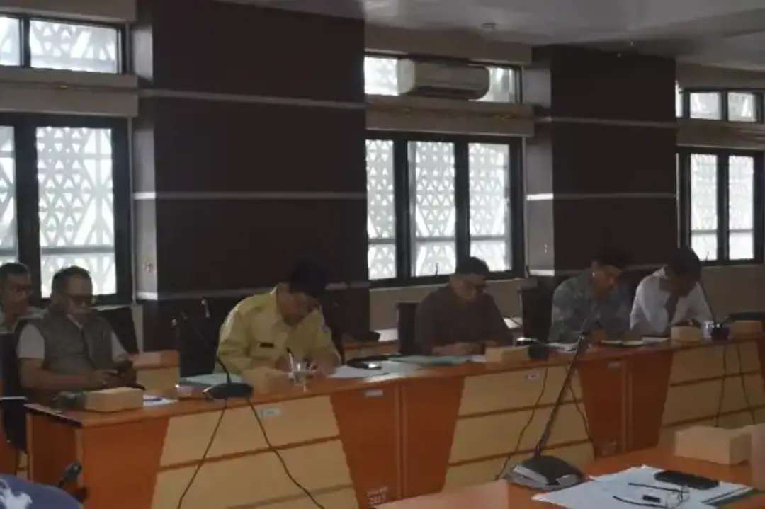 Wakil Ketua Komisi Iii Dprd Ntb R.rahadian Soedjono Hadiri Hearing Perbankan
