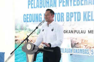 Ahy Resmikan Pelabuhan Letung Anambas Ahy Resmikan Pelabuhan Letung Anambas