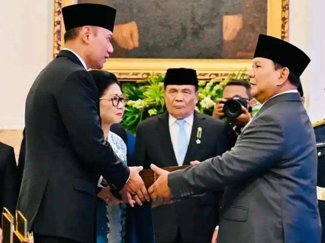 Ahy Terima Penghargaan Pahlawan Nasional Untuk Sarwo Edhie Wibowo