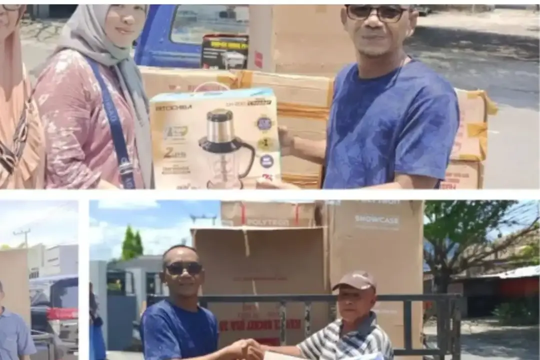 Syamsul Fikri Serahkan Bantuan Umkm Di Brang Bara