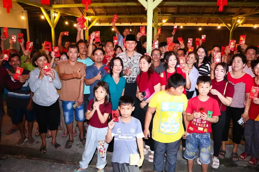 Ahy Bersama Warga Di Vihara Panca Saddha