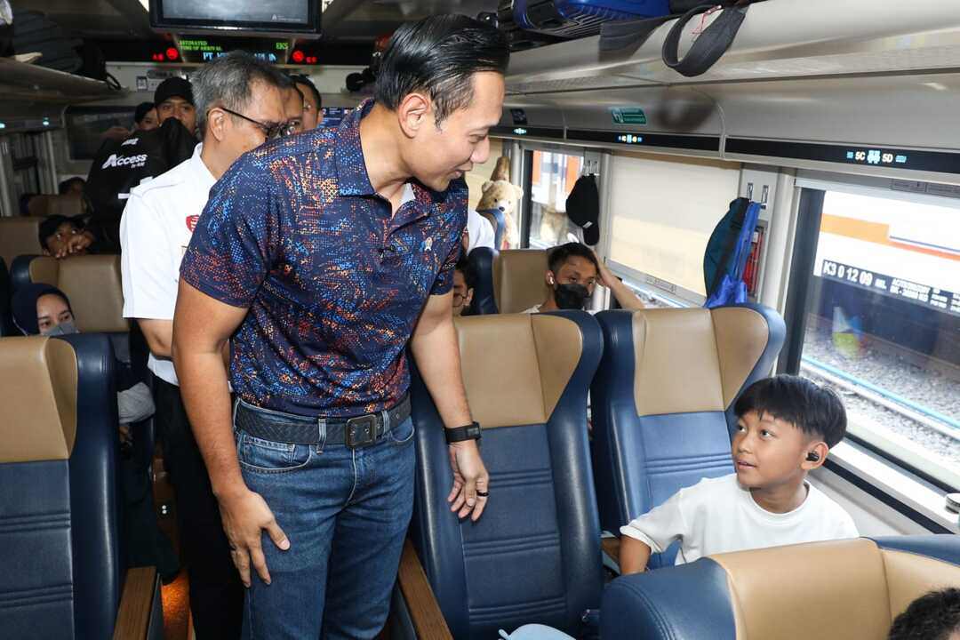 Ahy Tinjau Kesiapan Mudik Kereta Api Di Stasiun Pasar Senen